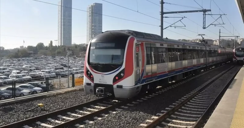 Marmaray da intihar girişimi! Tren seferleri gecikti