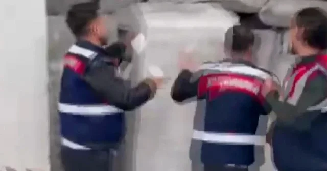 Jandarmanın dikkati halk sağlığını korudu: Dev operasyonda 65 milyonluk kaçak mal ele geçirildi VİDEO İZLE