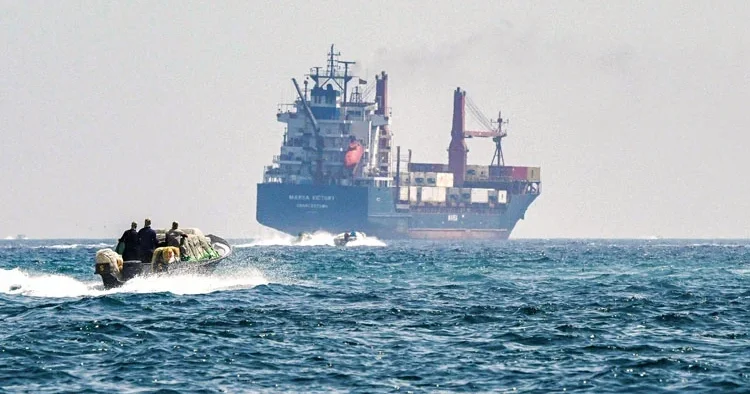 3 Türk gemisi Hürmüz’ü geçti