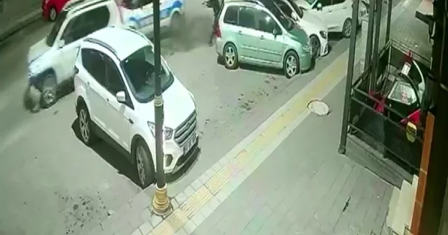 Sivas ta polisin dur ihtarına uymayan sürücü, ortalığı savaş alanına çevirdi Sivas Haberleri