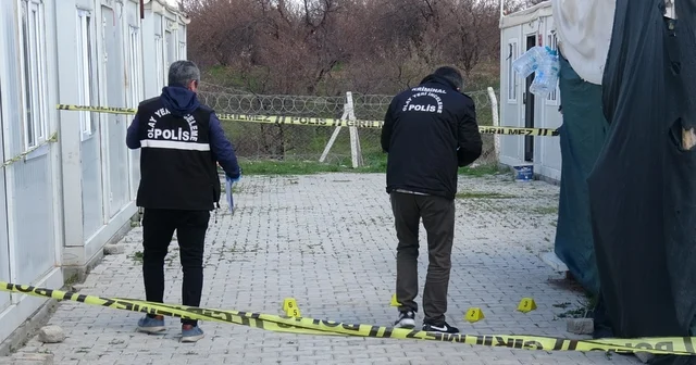 Tartıştığı dini nikahlı eşi ile bacanağına kurşun yağdırdı Malatya Haberleri