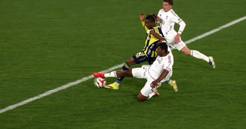 Fenerbahçe Beşiktaş maçındaki penaltı için IFAB ne diyor? MHK kararı doğru bulmuştu