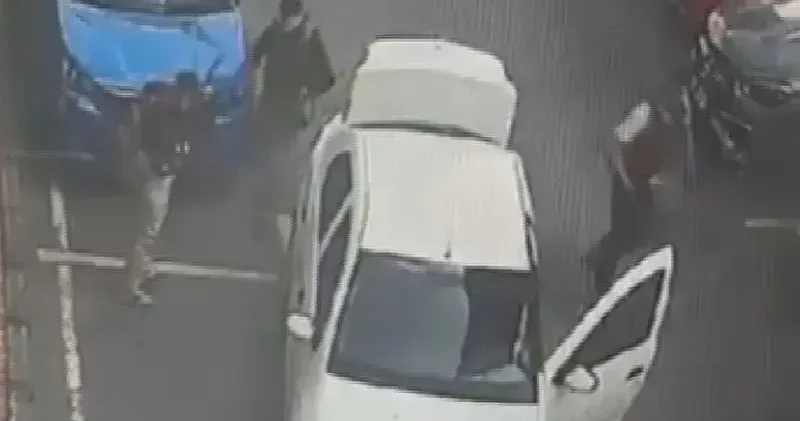 İsrail Konsolosluğu önündeki çatışma; şüphelilerin saldırı öncesi hazırlığı kamerada