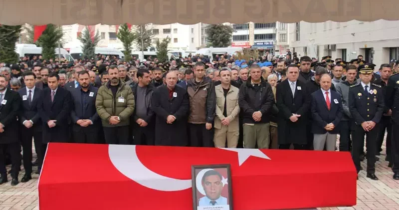 Kaza şehidi polis memuru, Elazığ’da son yolculuğuna uğurlandı