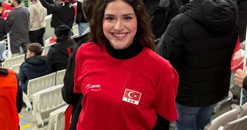 Ayşe Yüksel’in aile pozunda benzerlik detayı dikkat çekti