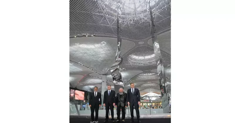 İstanbul Havalimanı’nda 37,7 metrelik heykelin açılışı yapıldı