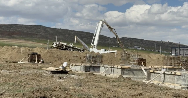 Beton kalıbına düşen inşaat işçisi öldü Sivas Haberleri
