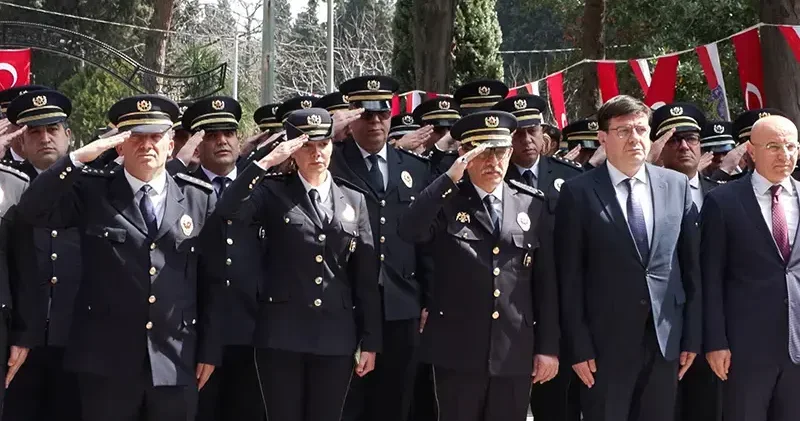 Edirnekapı Şehitliği ve Eyüp Sultan Camii nde anma programı düzenlendi