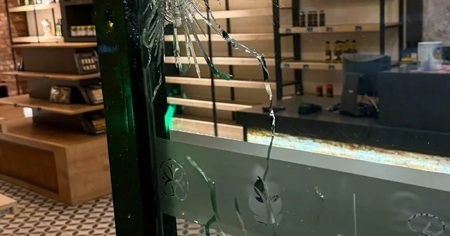 Belediyeye ait yerel ürün satış mağazası kurşunlandı, eski başkan gözaltına alındı Aydın Haberleri