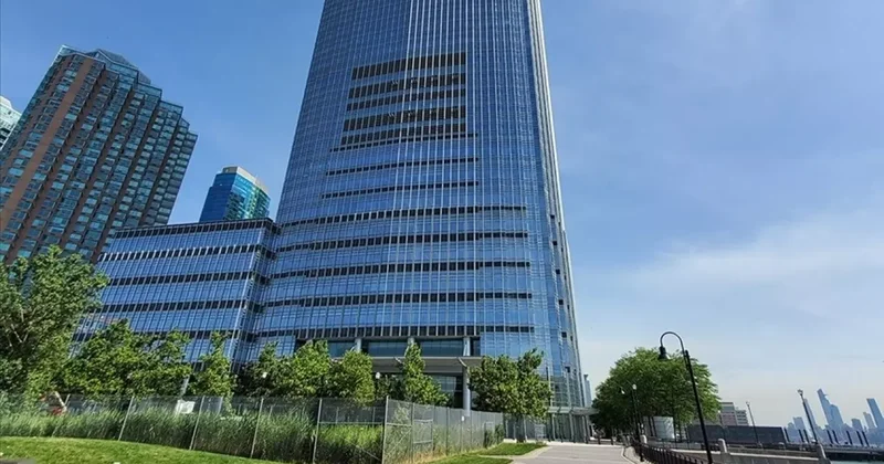 Goldman Sachs tan korkutan uyarı: Hürmüz Boğazı açılmazsa sert düşüş kapıda!