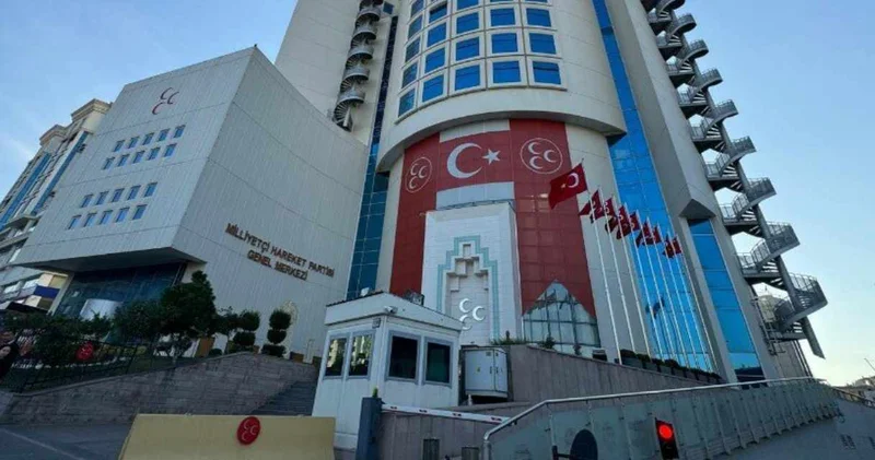 Önce istifa sonra fesih! İsmail Saymaz MHP deki İstanbul depreminin arka planını anlattı