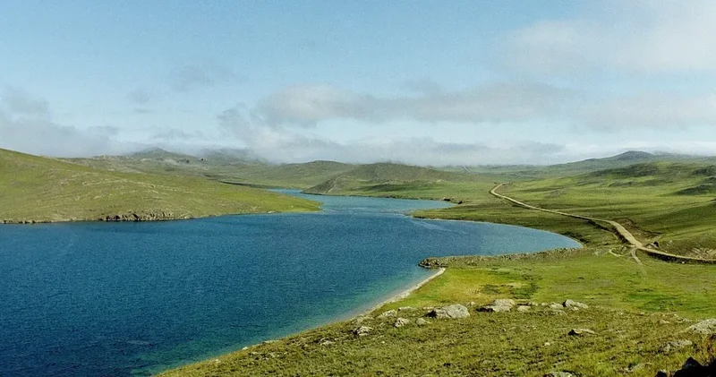 Dünyanın en derin ve en eski gölü daha da derinleşiyor