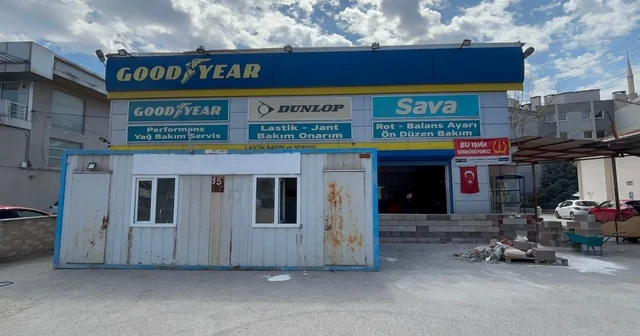 Yer meselesi yüzünden tartıştığı komşusunun dükkanının önüne duvar ördü Bursa Haberleri