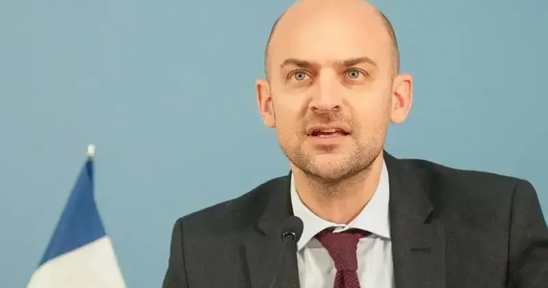 Fransa: İran daki sivil altyapılara yönelik her türlü saldırıya karşıyız