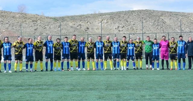 TMVFL Batı Karadeniz Beyaz Bölge de kupanın sahibi Kastamonu Şerife Bacı Masterlar oldu Kastamonu Haberleri