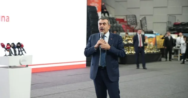 Bakan Tekin den Türkiye Yüzyılı Maarif Modeli’ne yönelik eleştirilere tepki: Yabancı ülkeden alsaydık alkışlardınız VİDEO İZLE