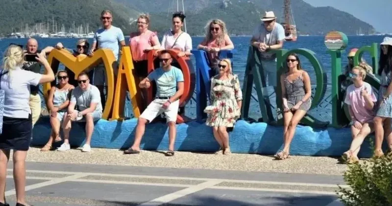Uçak dahil 1 haftalık tatil fiyatını duyanlar akın akın Marmaris e gidiyor