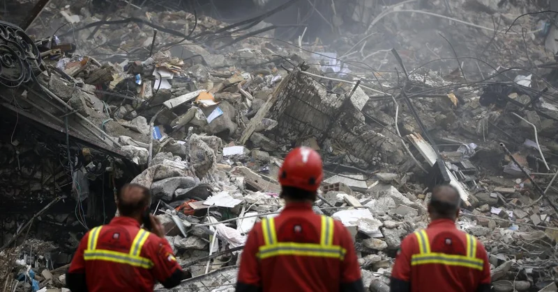 İran basını: ABD İsrail Tahran da havalimanı, sinagog ve sivil yerleşim yerlerine saldırdı