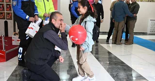 Minik öğrencilerden Emniyet Müdürlüğüne Polis Haftası ziyareti Şırnak Haberleri