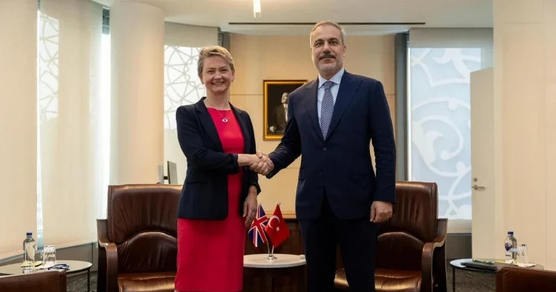Bakan Fidan İngiliz mevkidaşı ile barışın tesisine ilişkin girişimleri ele aldı Dünya Haberleri