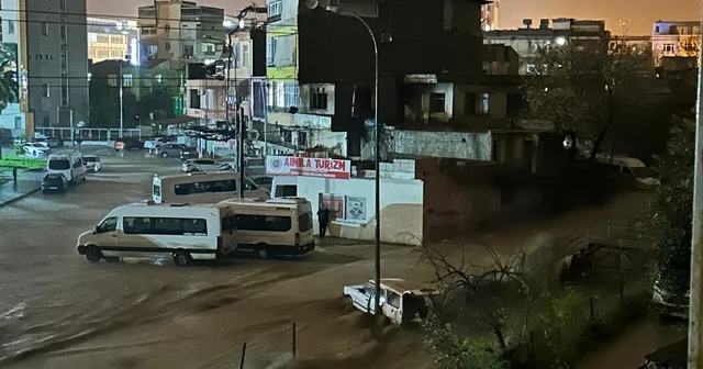 Osmaniye de sağanak; Savrun Çayı ve Bülbül Deresi taştı Osmaniye Haberleri