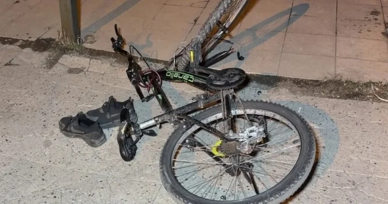 10 yaşındaki çocuğa çarpıp kaçtılar: Olay yerinde düşürünce yakalandılar