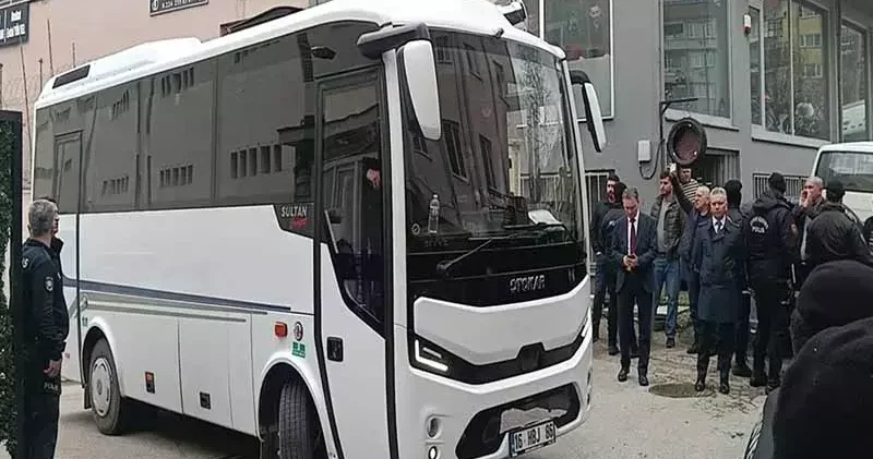 Bursa’daki ‘usulsüzlük’ ve ‘rüşvet’ soruşturmasında serbest kalan 5 şüpheliye yakalama kararı