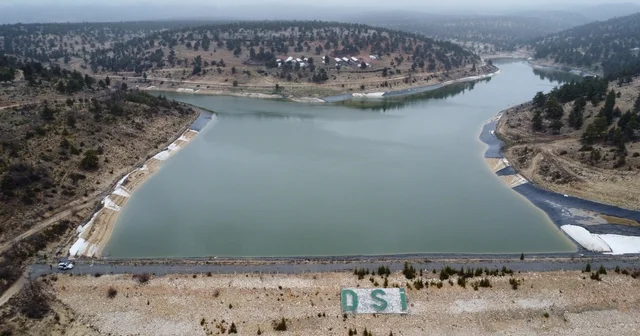 Yağışlarla dolan gölet, binlerce dönüm sulanmadan tekrar boşalacak Mersin Haberleri