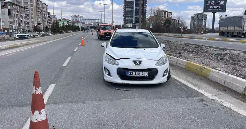 Otomobil çarpan kız çocuğu ağır yaralandı