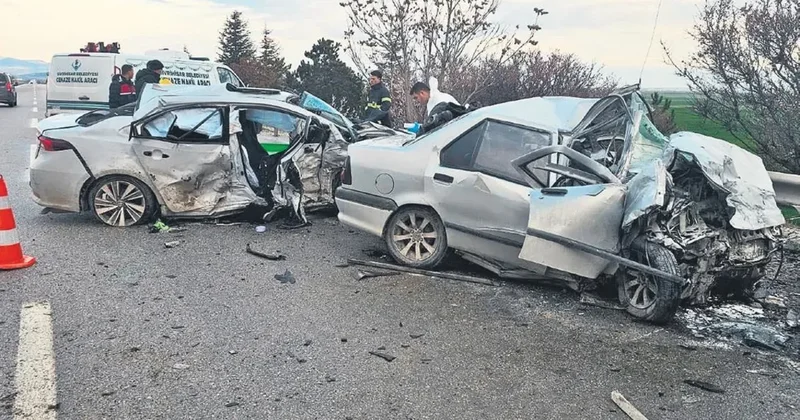 Baba ve iki oğlu kaza kurbanı