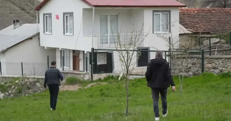 Gümüşhane de köye dadandılar: Evinden çıkamayan vatandaş kara kara düşünüyor!