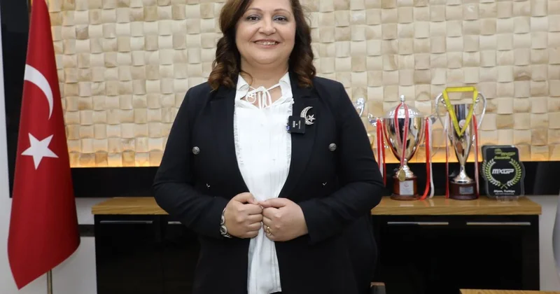 Burcu Köksal, AK Parti ye mi geçiyor? Gelen son açıklama tartışmaları daha da alevlendirdi