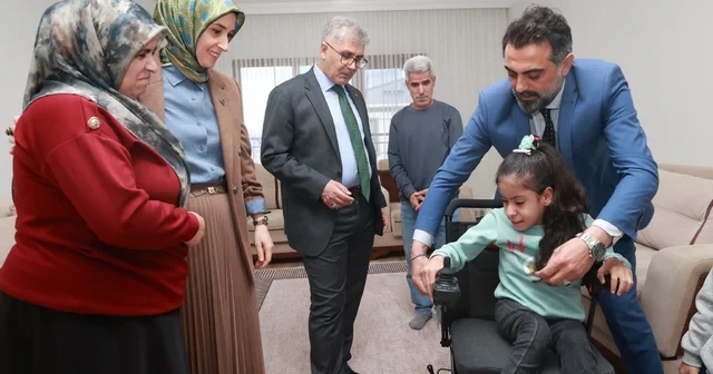 Vali Çelik, minik Sümeyye nin rüyasını gerçekleştirdi Bingöl Haberleri