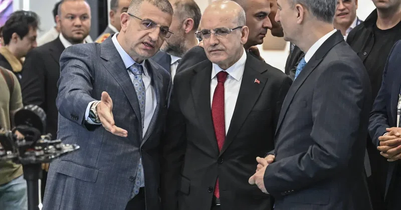 Bakan Şimşek’ten SAHA 2026 ya ziyaret: Savunma sanayii ekonominin motoru olacak!
