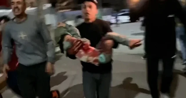 Siyonist İsrail yine çocukları bombaladı VİDEO İZLE