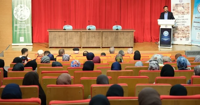 Sosyal medyanın bilinçli kullanımı Erzincan da ele alındı Erzincan Haberleri