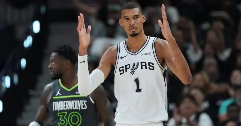 San Antonio Spurs, 38 sayı fark atarak seriyi dengeledi