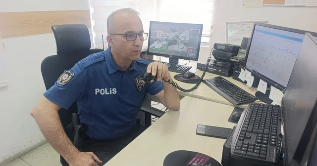 Antalya da 30 yıllık polis memurundan telsizde arkadaşlarına duygusal veda Telsizden helallik isteyip vedalaştı Antalya Haberleri