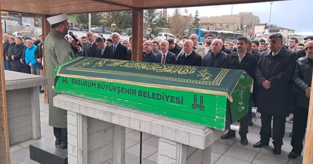 Küçükler ailesinin acı günü Ahmet Küçükler in baba acısı Erzurum Haberleri