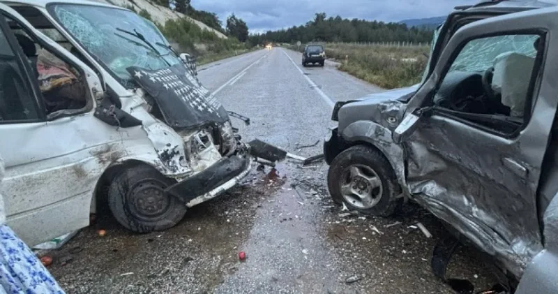 Trafik kazasında yaralanan muhtar kurtarılamadı