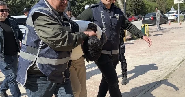 Kübra Yapıcı nın katil zanlıları adliyeye sevk edildi Gazetecilerin Kübra yı neden öldürdünüz? sorusuna şüpheliler cevap vermedi Burdur Haberleri
