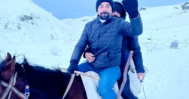 Artvin de 126 gün sonra çığ altından cansız bedeni çıkartılan çobanla ilgili şok eden detay Bülent Gezer in ellerine geçirdiği çoraplar ve avucundaki tek bisküviyle bulunması arama kurtarma ekiplerini duygulandırdı Artvin Haberleri