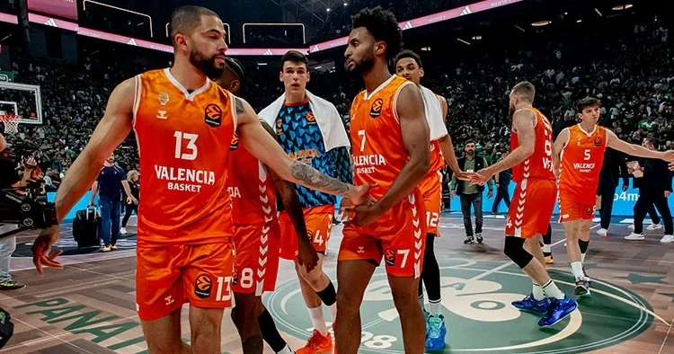 Valencia, Panathinaikos serisini 2 1 e getirdi!