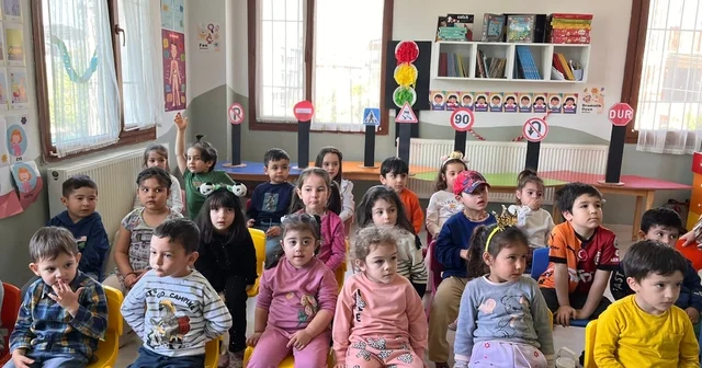 Trafik ekiplerinden hem eğitim hem denetim Manisa Haberleri