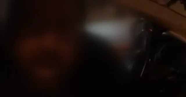 Taksideki çocuk bile durduramadı: Adana da taksici ve kurye arasındaki yol verme tartışması kavgaya dönüştü VİDEO İZLE
