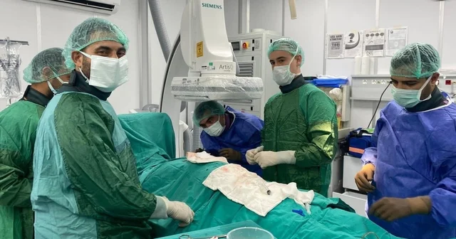 Tarsus Devlet Hastanesi nde şoklama özellikli kalp pili takıldı Mersin Haberleri