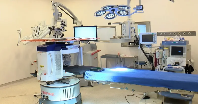 Güven Hastanesi yapay zeka destekli mobil MR sistemini klinik kullanıma sundu