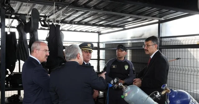 İçişleri Bakan Yardımcısı Çelik, Deniz Polisi Eğitim Merkezi nde incelemelerde bulundu Çanakkale Haberleri