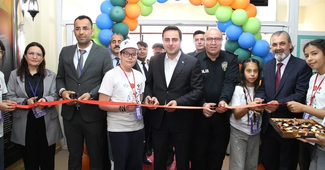 TÜBİTAK 4006 Bilim Fuarı göz doldurdu Manisa Haberleri