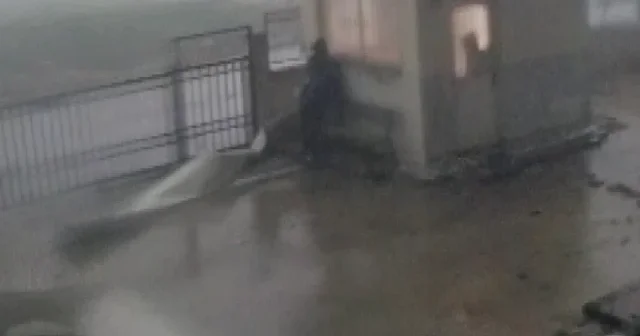 Gaziantep teki fırtınada can pazarı: Çobanın banka tutunarak hayatta kaldığı anlar kamerada VİDEO İZLE